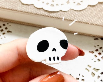 Skull Pin Badge - Handmade and Hand-painted Clay Mini Pin Halloween Magnet Decoration