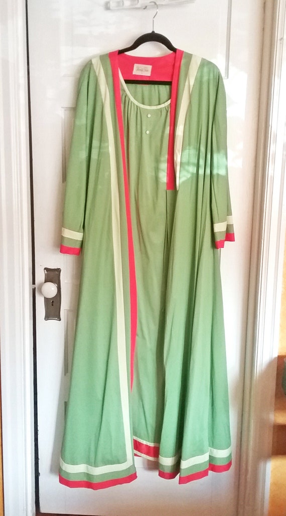1970s Lime Green Lounge Robe and Nightgown Set wit