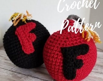 Modèle au crochet en peluche pour bombe F