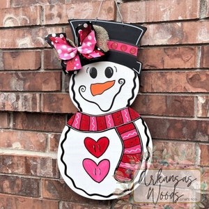 Valentines Snowman door hanger, valentines day decor, valentines wreath, snowman door hanger, winter door hanger, winter decor, housewarming