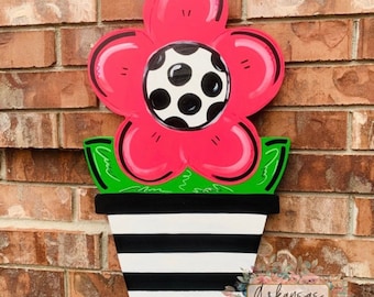 Spring door hanger, flower door hanger, flower pot door hanger, spring wreath, flower wreath, whimsical flower door hanger, summer door hang