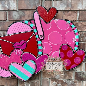 Valentines Door Hanger, Valentine Wreath, Valentine decor, XOXO door hanger, Valentines Day Mailbox, heart door hanger, Valentine Door Decor