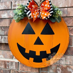 Jack O Lantern Door Hanger: Hand-Painted Halloween Decor
