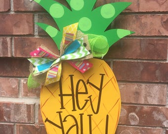 Pineapple Door Hanger, summer door hanger, welcome door hanger, pineapple wreath, summer wreath, spring wreath, pineapple decor