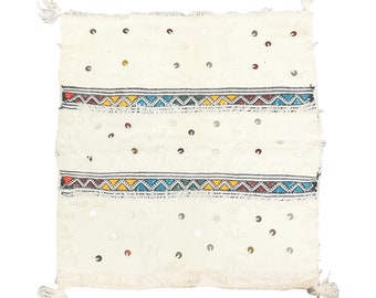 Weißer marokkanischer Handira Bezug, Berber Hochzeit Kissenbezug mit Pailletten, Handgewebte Wolle, Cremeweißer Bezug, Boho Kissenbezug 52x49 cm