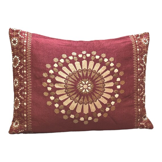 Gold And Red Center Star Decorative Throw Pillow Cover Gold And Red Center Star Decorative Throw Pillow Cover