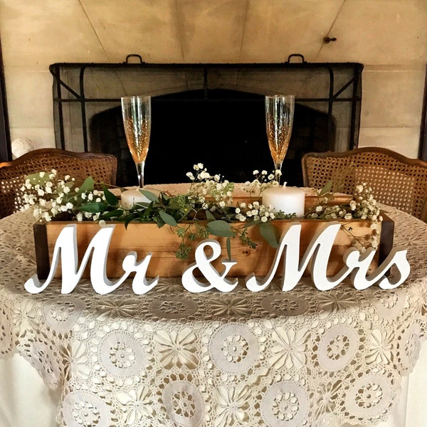 Wedding Table Decor, Wedding Table Sign, Wedding Table Centerpieces, Vintage Mr & Mrs sign