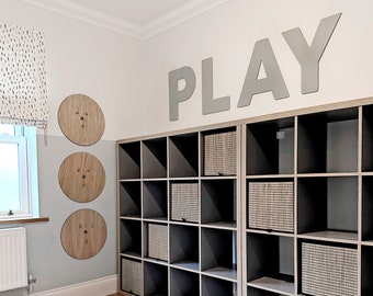 Große PLAY-Buchstaben für Kinderspielzimmer oder Kinderzimmer - 8 "hoch bis 18" hoch, PLAY-Wandschild, große PLAY-Buchstaben für die Spielzimmer-Wanddekoration