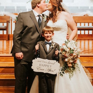 Personalized Ring Bearer Sign, Custom Wood Wedding Sign, Custom Ring Bearer Sign, Flower Girl Sign, Rustic Wedding Decor, Farmhouse wedding