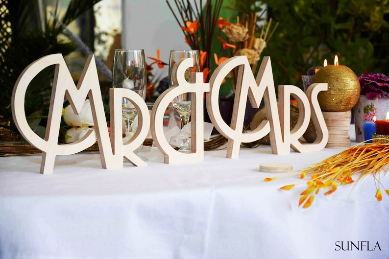 Gatsby Wedding Table Decor, Art Deco Style Wedding Decor, Mr and Mrs Wedding Table Sign, Sweetheart Wedding Table Set Mr and Mrs, Rustic Wedding, Boho Wedding, Garden Wedding, Wood Sign Sweetheart Table Decor
