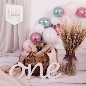 ONE sign photo prop, wooden sign 1st Birthday photo props, First Birthday  ONE, photo props  one, number one, Wooden Number