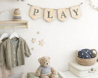 Holzgirlande für Spielzimmer, Leseecke oder Kinderzimmer "Personalisierte Banner Stil Buchstaben je 18cm hoch in Naturholz | Baby Namensschild