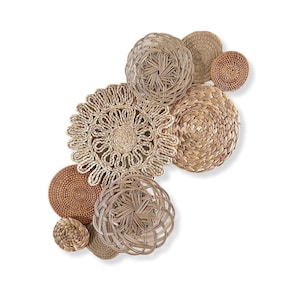 Decoração de parede estilo boho com cesta em tom marfim bege - arranjo de vime personalizável com 9 peças