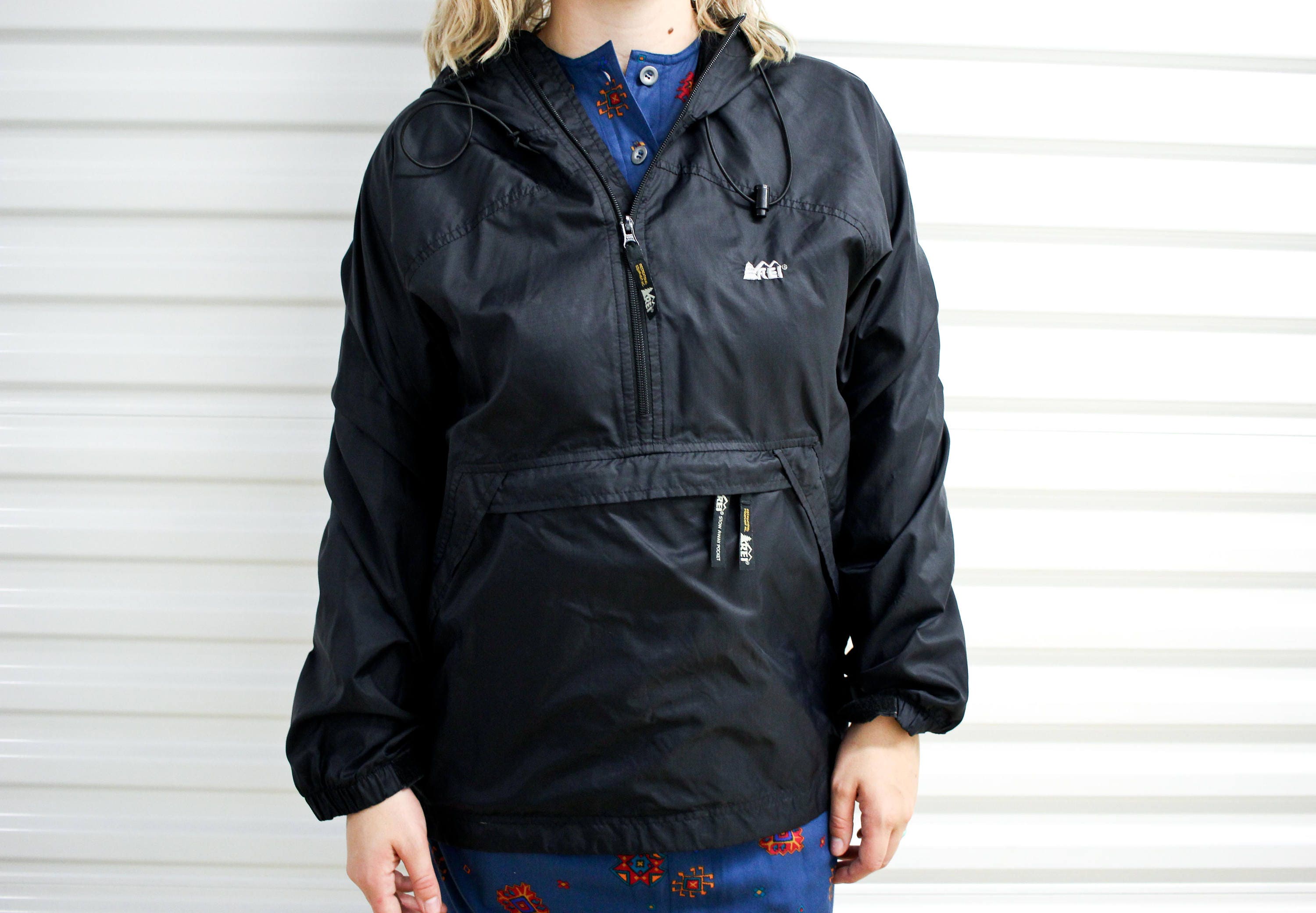 REI GoreTex BERRY Water Wind latest Coat Hood Jacket Rain Resist Vinta