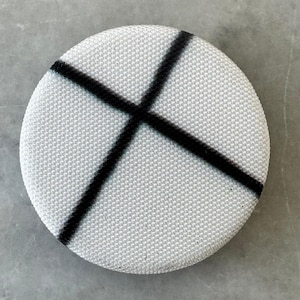 Vintage Set of 15 White Fabric-Covered Buttons – 2.3 cm / 0.9 in – Black Cross Stripe