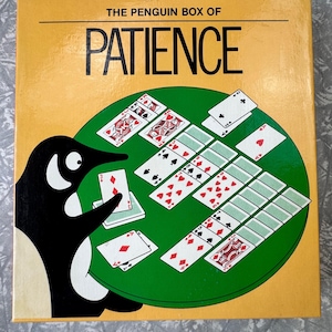 Juego de cartas vintage Penguin Box of Patience de 1982: libro y dos barajas selladas. Fabricado en Gran Bretaña.