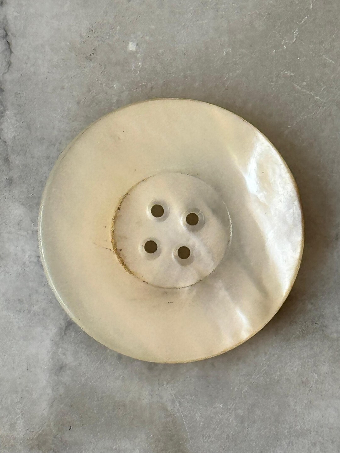 Vintage Mother-of-pearl Buttons - Set of 6 (35mm / 1.4