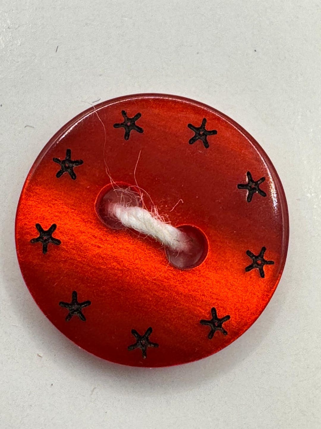 Vintage Red Starburst Buttons - Set of 5 (1.5cm) - Retro Shimmer Design ...