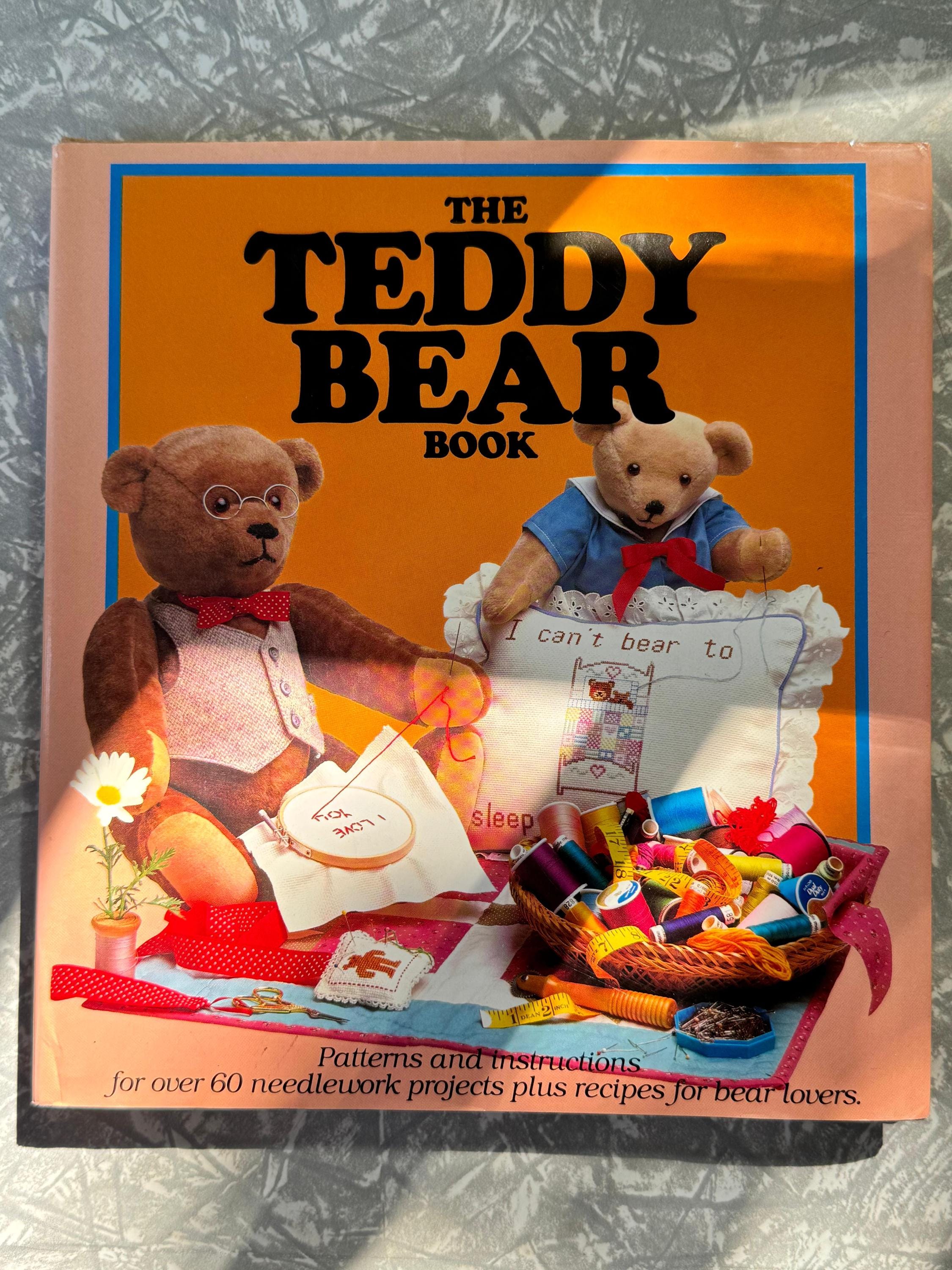 ⭐︎希少書籍⭐︎ 「TEDDY BEAR」アメリカンエディション初版1972年 ⭐︎希少書籍⭐︎ 「TEDDY BEAR」アメリカンエディション初版1972年