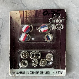 Vintage Clinton rood-witte en blauwe drukknopen - set van 4 - 1,1 cm (7/16 inch) - klassiek ontwerp
