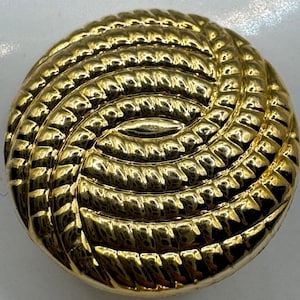 Vintage Beutron goldfarbene texturierte Knöpfe auf original Karte- 3er Set (1 inch / 25 mm)