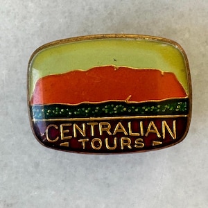 1970s Vintage Centralian Tours Enamel Badge – Presented for Climbing Ayers Rock – 1.5x2 cm (0.6x0.8 in)