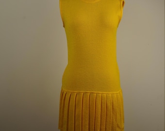 1960s Vintage Mod Dress – Bright Yellow Textured Knit with Drop Waist Pleated Skirt – Sleeveless Mini – Size AU 6 / US 2 / EU 34