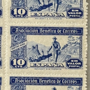Foglio di francobolli dell'Asociación Benéfica della Spagna degli anni '40 – 10 Cenerentole “Cartero Rural” inutilizzate – Etichette postali vintage di beneficenza