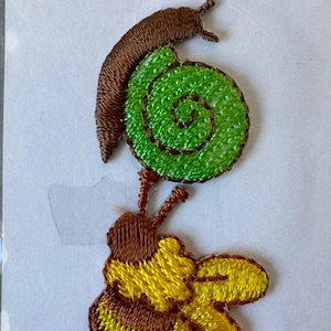 1990s Vintage Beutron Iron-On Motif – Snail and Bee “Bugs Chain” Patch