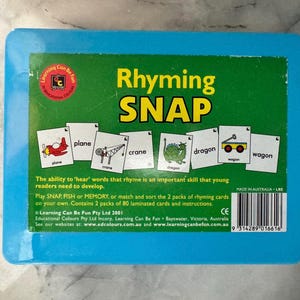 Jogo de cartas educativo SNAP 2000 Rhyming – Aprender pode ser divertido por Edco – Conjunto de 80 cartas em caixa Blue Munch – Fabricado na Austrália