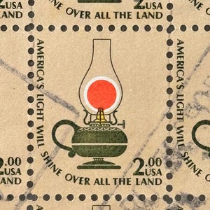Foglio di francobolli da 2,00 dollari USA del 1980 – 15 francobolli usati per lampade a olio “America’s Light Will Shine” – Oggetto da collezione postale patriottico d’epoca