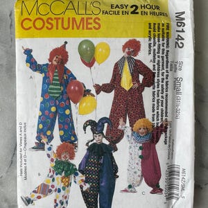 2010 McCall&#39;s M6142 Clown Costume Pattern - Size Small (31.5–32.5) - UNCUT and FACTORY FOLDED