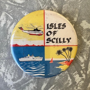 1980s Vintage Isles of Scilly Badge – Helicopter, Ferry & Coast Design – 5.5 cm (2.17&quot;) Diameter