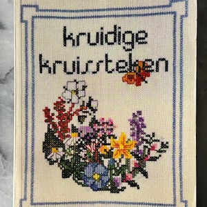 1980 Vintage Kruidige Kruissteek Cross Stitch and Herbs Pattern Book – Dutch Language