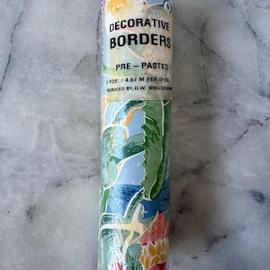 Vintage Wallpaper Border – Fraser Wash – 457 cm x 13.3 cm (180 in x 5.25 in) – Made in USA – NOS