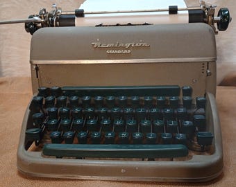 Working Remington Rand STANDARD Full Size Desk Top Typewriter