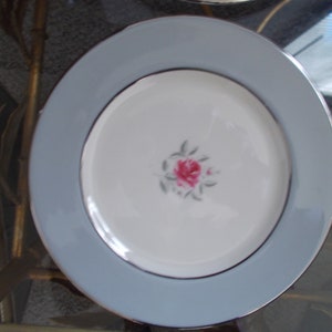 Set 0f 4 Vintage Flintridge Miramar 8 1/2&quot; Salad Plates
