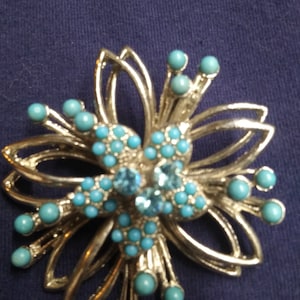 Vintage Atomic Turquoise Seed Bead and Rhinestone Brooch / Pendant