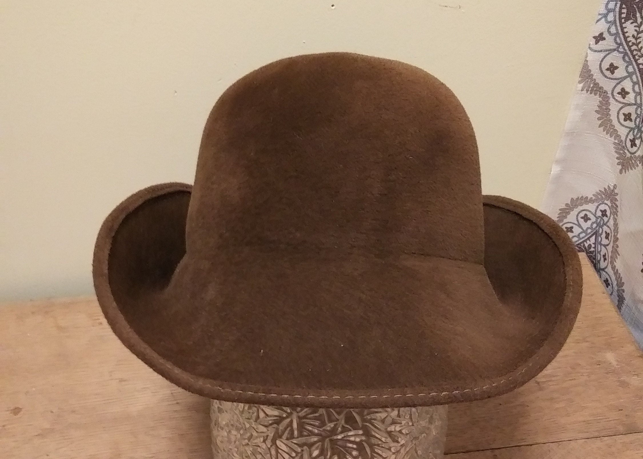 Gorgeous Helen Kaminski Vintage Felted Wool Cloche Hat Beige Camel EUC Mariko Cloche – Hats.com main image 3