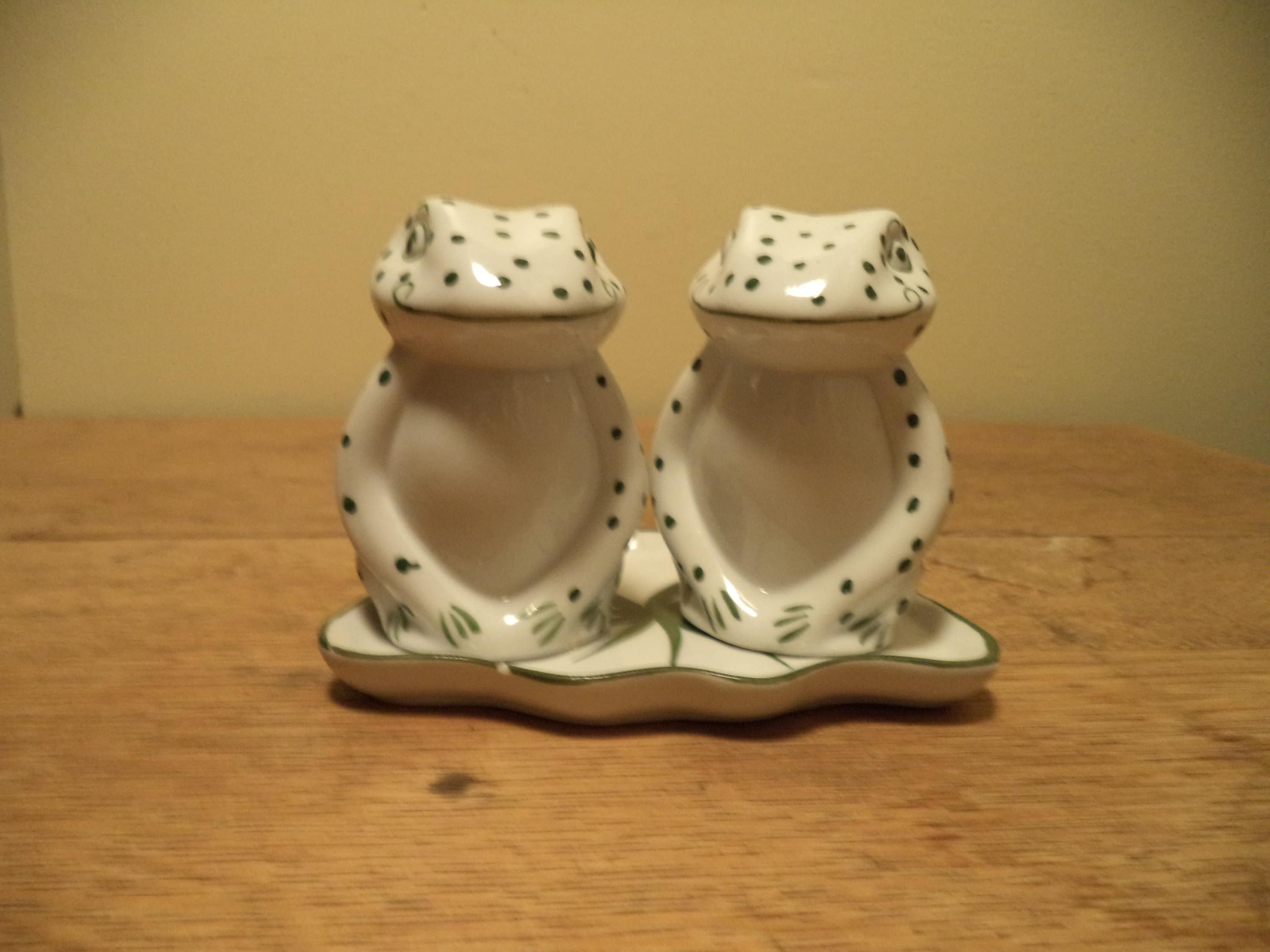 Ebros Frog Prince And Princess Kissing Ceramic Magnetic Salt And Pepper  Shakers 