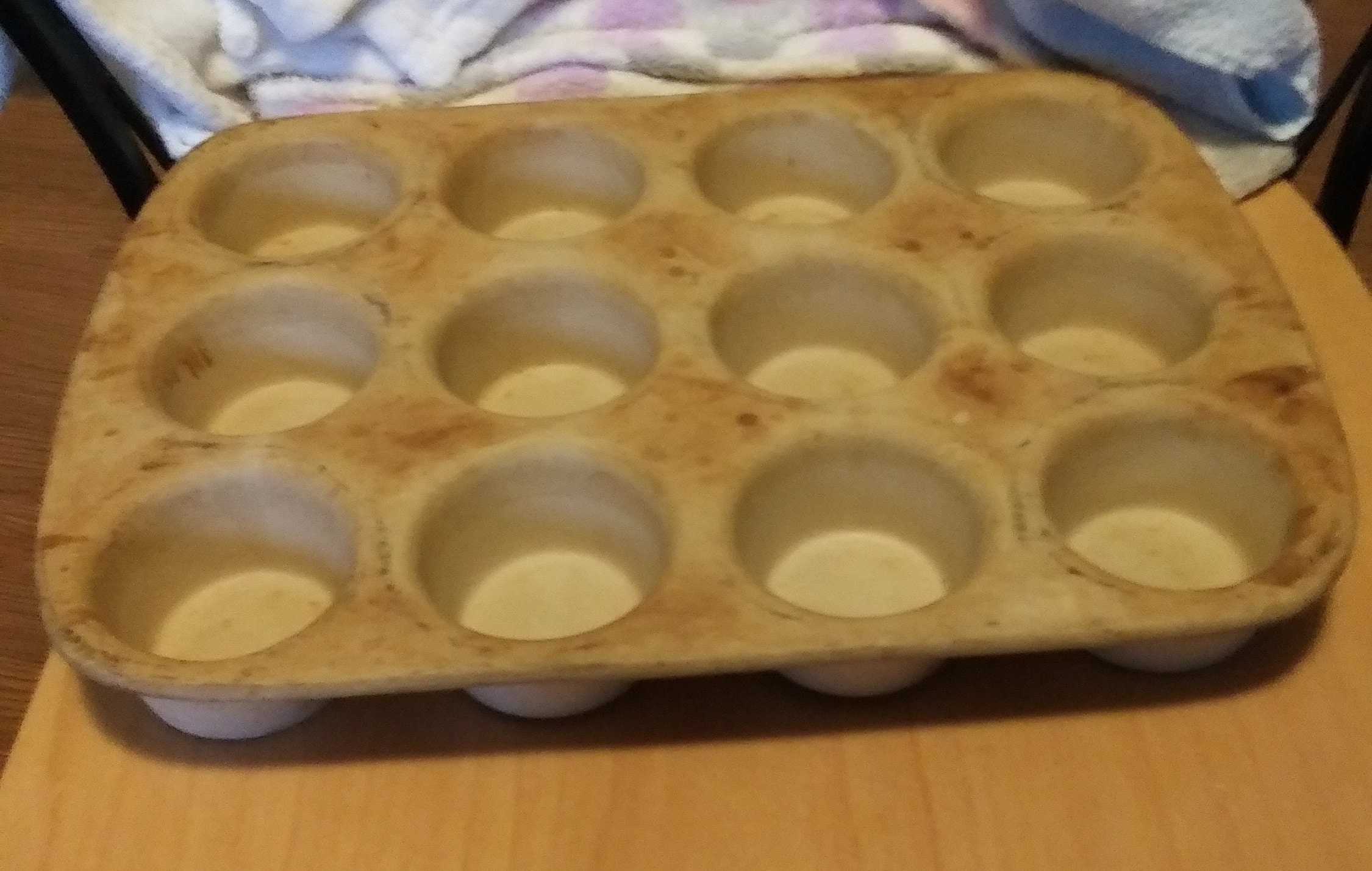 Stoneware Muffin Pans