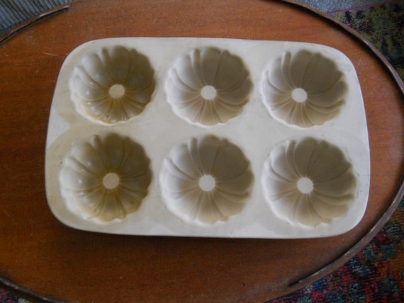 The Pampered Chef Family Heritage Stoneware Classics Collection Mini Fluted Bundt 6 Cake Baking Pan Etsy