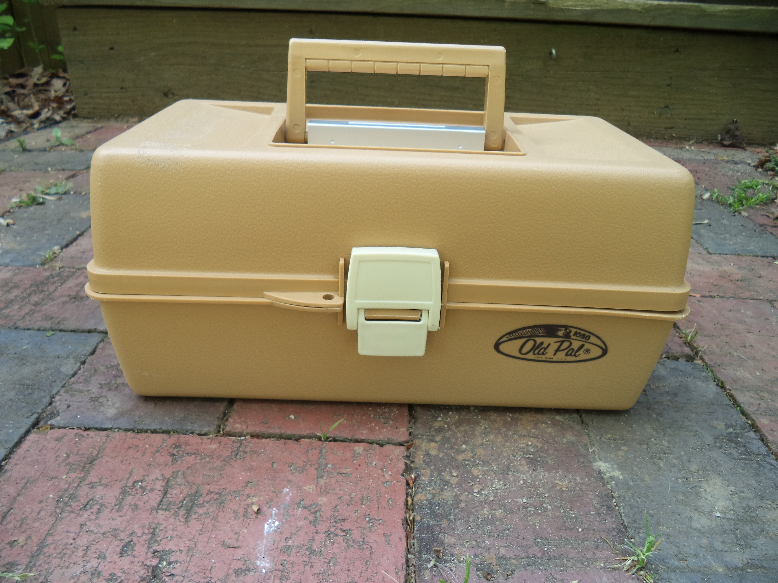 Old Pal 1050 Tackle Box 