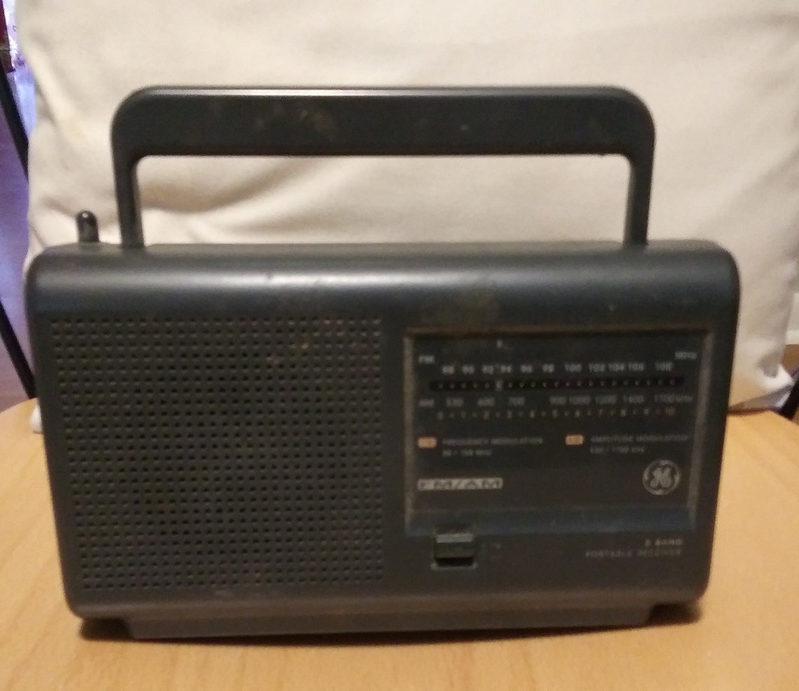 Vintage GE 2 Band Portable AM/FM Radio Model 7-2662C Circa 1986 - Etsy