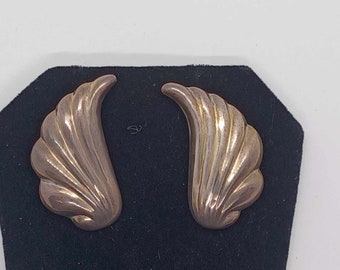 Silver angle wings post earings