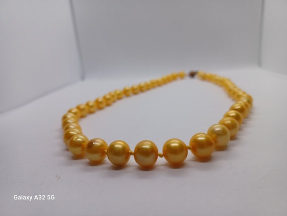 Vintage 14k 18 inch golden pearl necklace - image 2