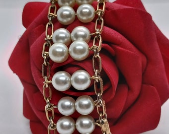 Sara Coventry pearl like chain bracelet