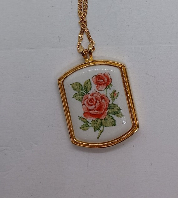 Vintage Roase Porcelain Avon Necklace Etsy