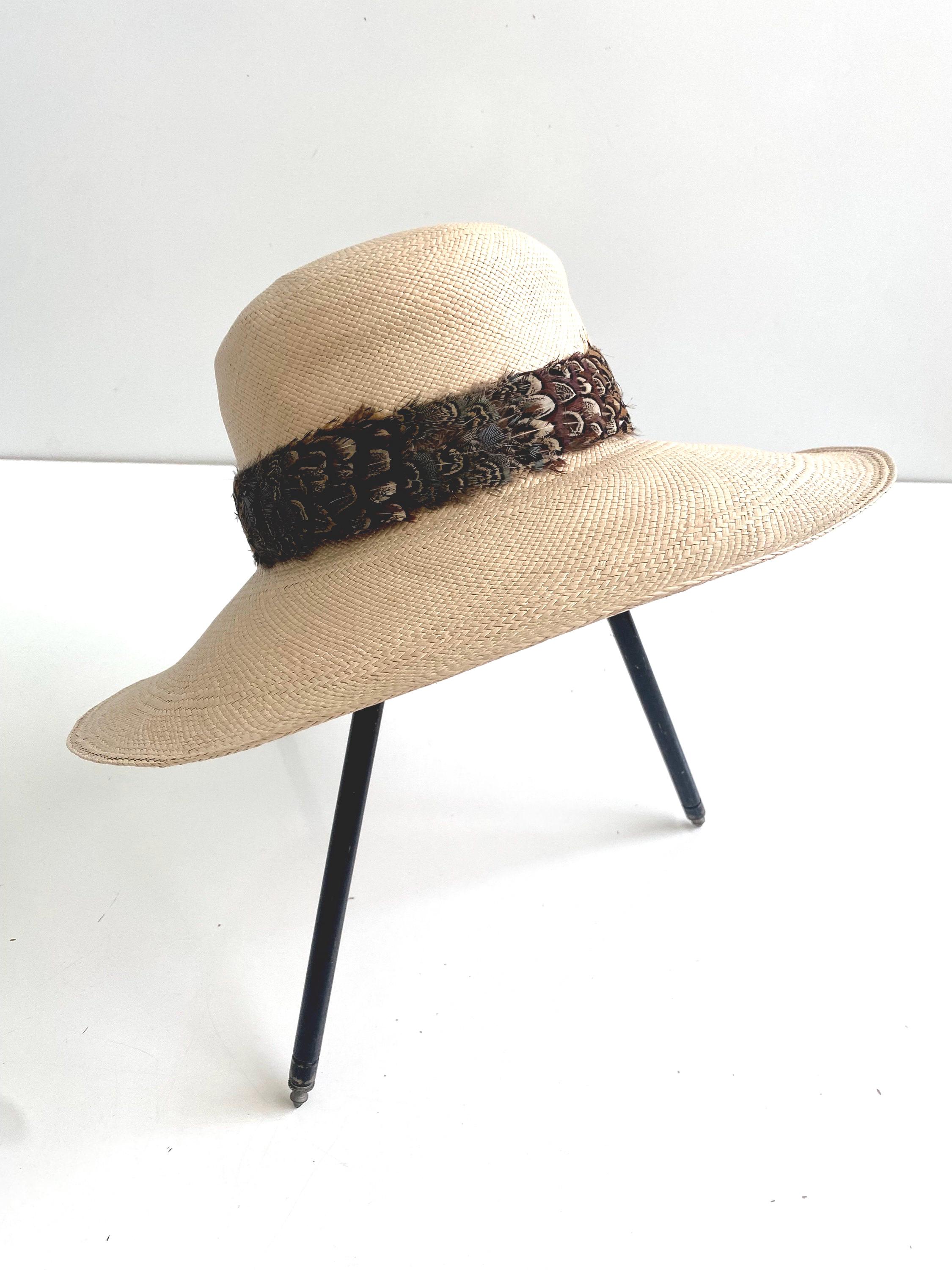 Vintage 1970s Straw Hat With Feather Band by Happy Cappers  display picture 1