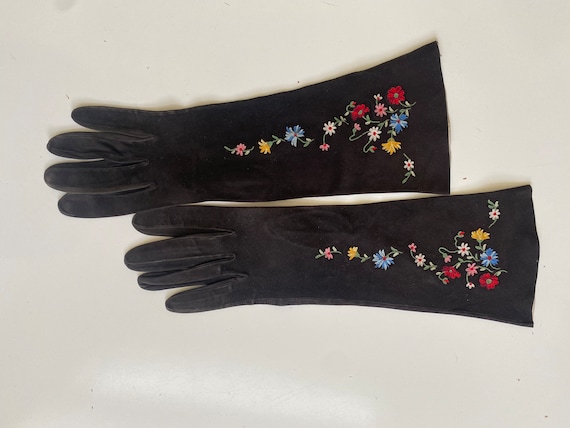 1930s French Suede Gloves Point de Beauvais Embro… - image 1